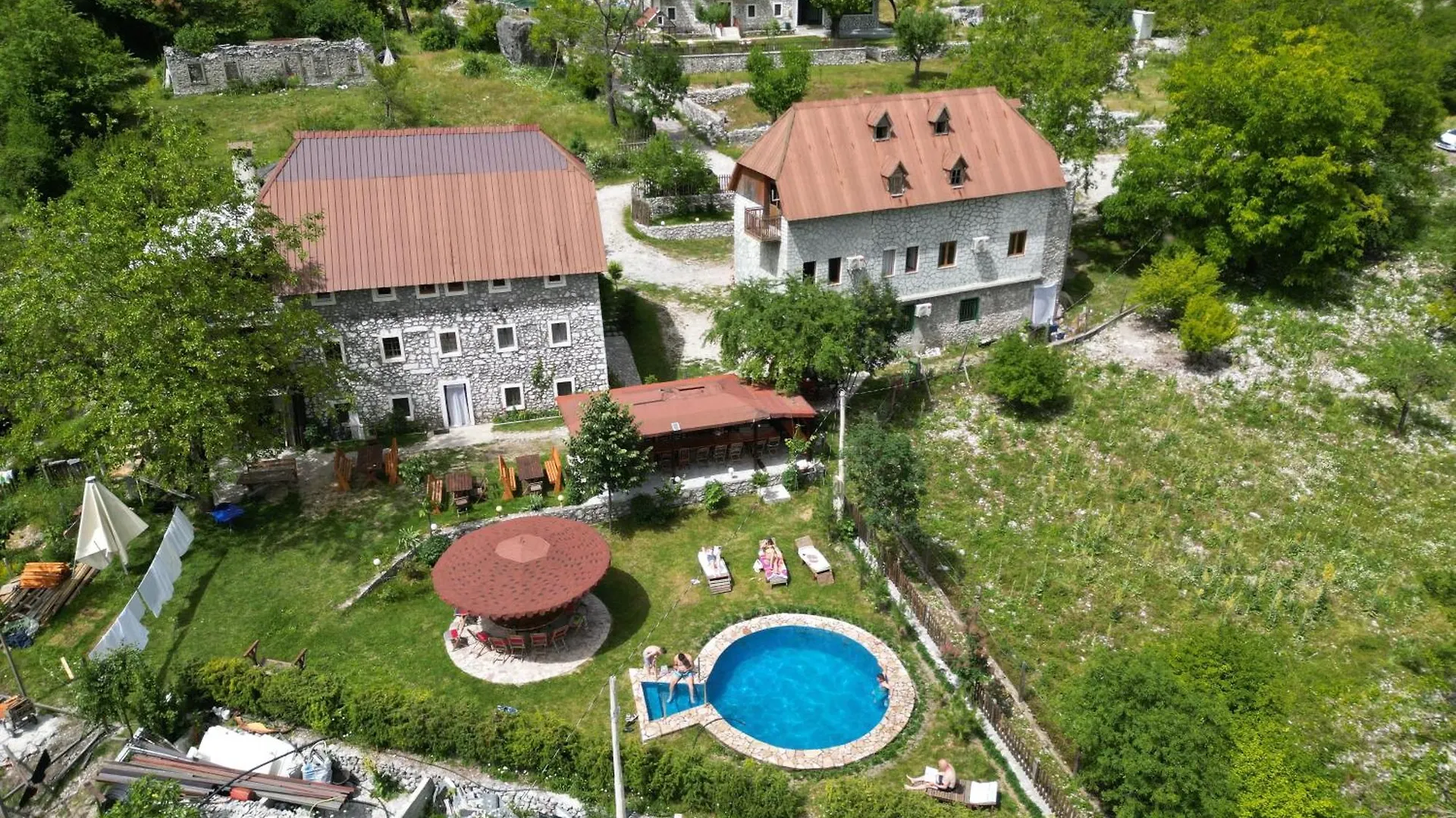 Prek Bjeshka Guesthouse contacts